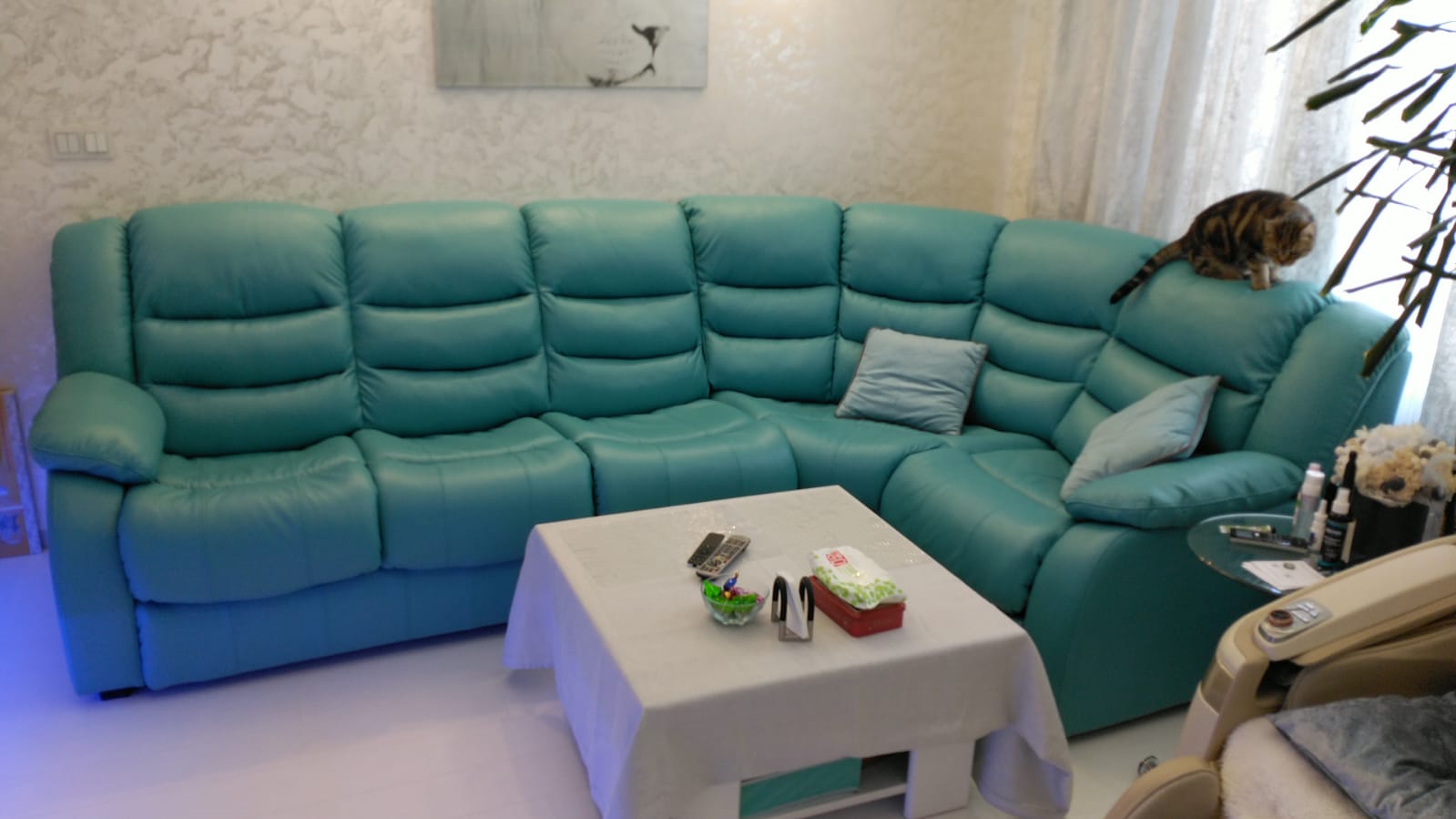 Перетяжка дивана на дому. Лихославль